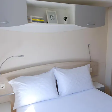 펜션 Sunset House 네아 포티데아