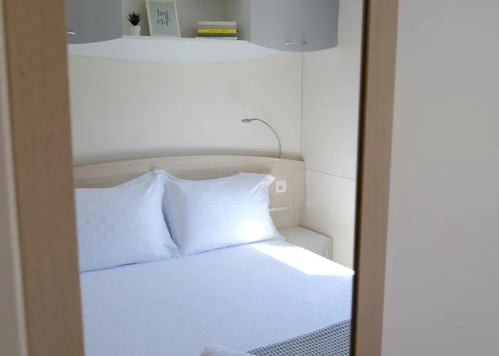 Sunset House 尼坡帝